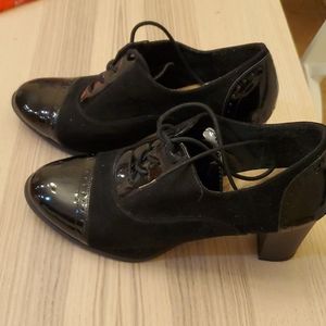 Black chunky heels